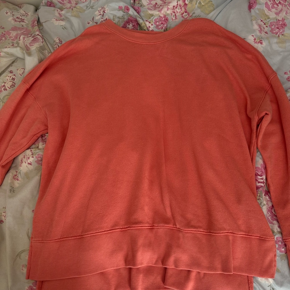 Time and Tru Pink Crew Neck Sweater Soft Knit Vibrant